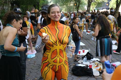 New york has now hosted three of the bodypainting events, set up by artist andy golub. NYC Bodypainting Day 2015 | Scott Lynch | Flickr