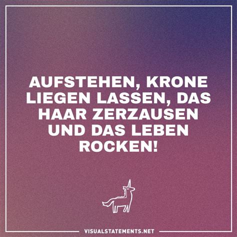 If you cringe at something, you feel embarrassed or disgusted , and perhaps show this. Aufstehen, Krone liegen lassen, das Haar zerzausen und das ...