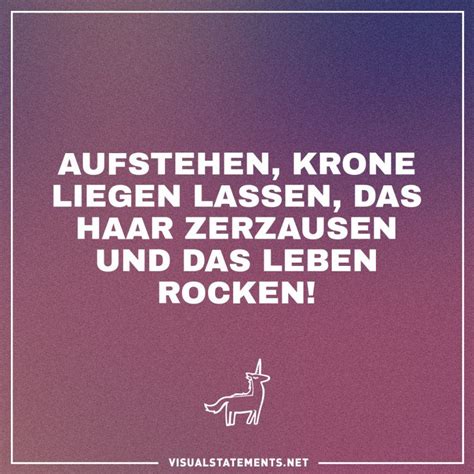 If you cringe at something, you feel embarrassed or disgusted , and perhaps show this. Aufstehen, Krone liegen lassen, das Haar zerzausen und das ...