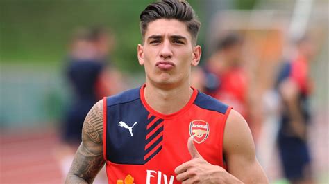 Breaking news headlines about hector bellerin, linking to 1,000s of sources around the world, on newsnow: Arsenal, tutti contro il vegano Bellerin: "Mangiati una ...