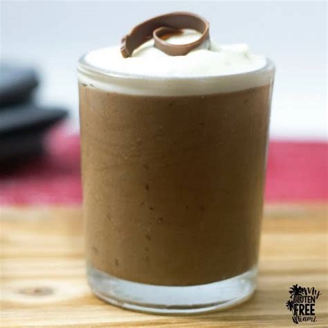 Now, there are chocolate mousse recipes that simply involve folding whipped cream into melted chocolate. 10 Best Heavy Whipping Cream Chocolate Mousse Recipes