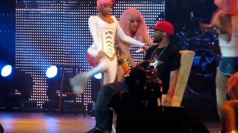 The insecurity makes you anxious. Nicki Minaj Gives Fan Lap Dance Live in Washington, DC 4/3 ...