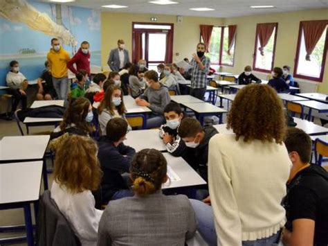 Tous les collèges dans l'allier et aux environs. Le centre social, au collège Achille-Allier - Bourbon-l ...