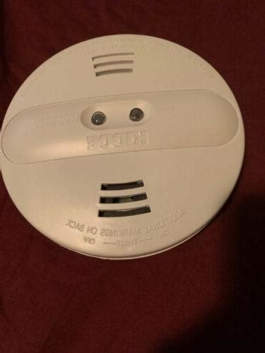 The first alert sco500b uses to a photoelectric sensor to detect smoke and an electrochemical sensor to detect carbon monoxide. Kidde PI2010 Smoke Alarm Detector Dual Sensor