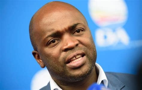 Solly msimanga speaks on 67 min. Msimanga 'geskok, hartseer' oor Maimane ook DA verlaat ...