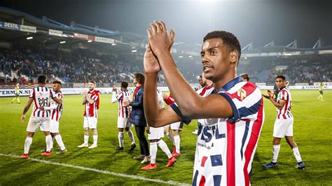 Latest on real sociedad forward alexander isak including news, stats, videos, highlights and more on espn. BVB: Alexander Isak übertrumpft Zlatan Ibrahimovic, Suárez ...