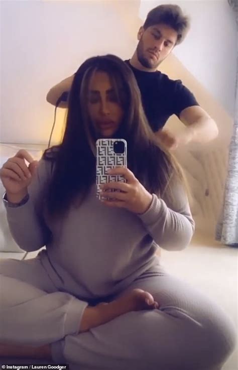 Lauren rose goodger (born 19 september 1986) is an english television personality, glamour model, media personality and columnist. Lauren Goodger is treated to a salon-inspired blow-dry at ...