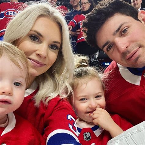 Carey price is 31 years old and a very popular hockey player. Découvrez les 10 meilleures photos de Carey Price et sa ...