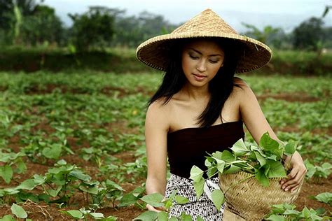 Kecantikan sempurna gadis desa ini bikin heboh dunia. Gadis Bispak | Gadis Desa: Gadis Desa