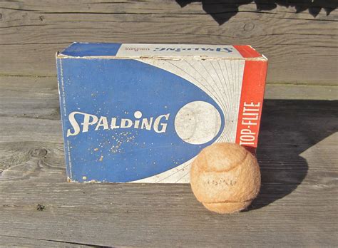 Freie kommerzielle nutzung keine namensnennung bilder in höchster qualität. Vintage Spalding lawn tennis ball box 60th | Tennisball ...