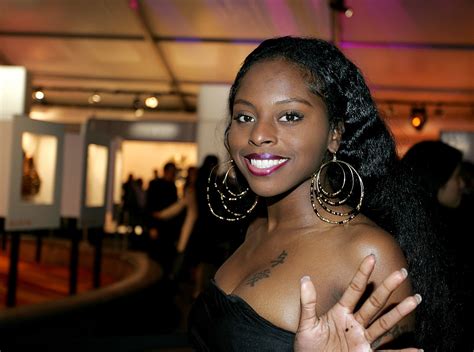 She became the second solo female rapper to chart after lauryn hill. Foxy Brown Plans Comeback with 'D.R.U.G.Z.'