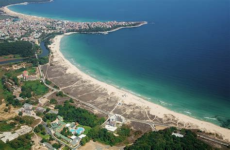 Bulharsko nabízí řadu středisek s hotely přímo u pláže. Bulharsko primorsko počasí
