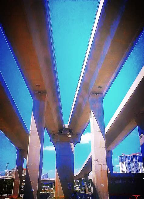 https://foursquare.com/v/rapidkl-ara-damansara-kj26-lrt-st ...