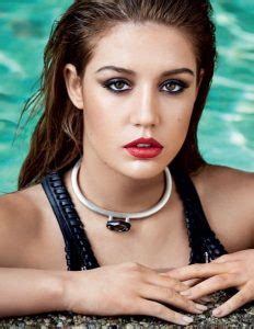 Margan fremont alias doums pose avec sa petite amie adele morgan fremont adele exarchopoulos related keywords adele exarchopoulos biography. Adele Exarchopoulos: Bio, Height, Weight, Measurements ...