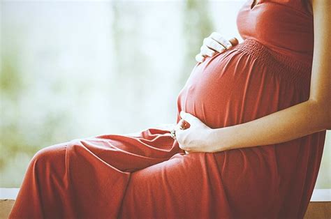 Orang tua yang memiliki riwayat kembar kemungkinan besar akan mengalami kehamilan ganda ini. Gejala Hamil Kembar 6 Minggu