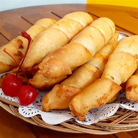 #originalresepbersamastfyani#pastelrenyah#pasteltidakberminyakhai, saya share ya pastel yang enak renyah hasil otak atik perpaduan bahan. Resep Molen Renyah Anti Gagl : Apalagi jika disantap ...