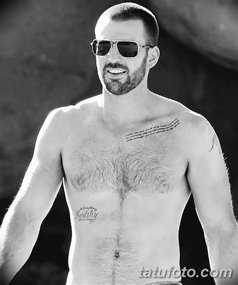 Evans chest is where most of his body art exists. фото Тату Криса Эванса от 19.12.2017 №005 - Chris Evans ...