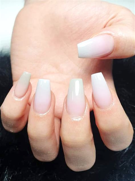 Detailní instruktážní video postupu gelové modeláže nehtů francie s použitím uv gelu a doplňků značky enii nails. Gelové Nehty Francie Do Ztracena : Top Gelove Nehty 2021 ...