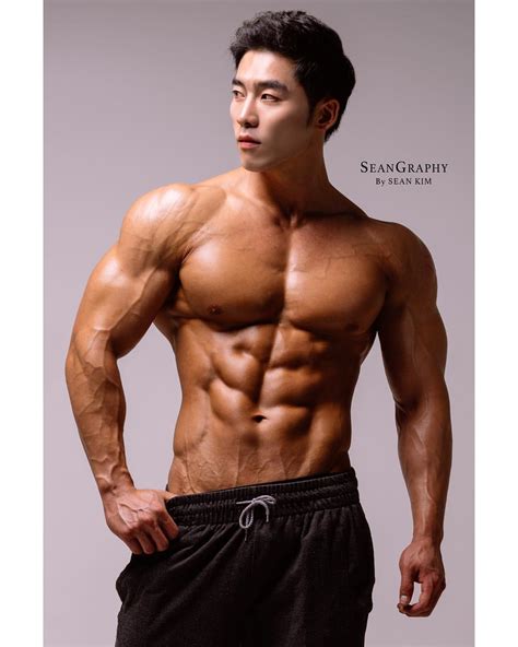 If you're looking for friends or fun, go somewhere else. 12 Photos Of Gorgeous Korean Men Guaranteed To Make You ...