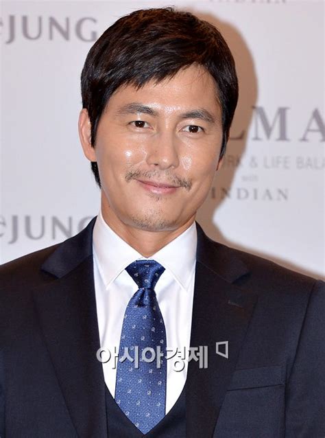 He is best known for his comic supporting role in the popular campus drama reply 1997. 포토정우성, 수염 기르니 더 멋있네! - 아시아경제