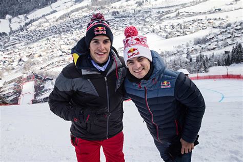 Marc marquez is now recovering from successful surgery and will remain in hospital for up to 48 as well as confirming marc marquez' surgery went well, team manager alberto puig also said lcr. ¿Qué entrenamiento siguen los pilotos de MotoGP?