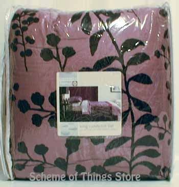 A galaxy of colors in peach, grey, purple and pink adorns the top. Twilight Bella's Purple Comforter Set Bella Bed QUEEN New ...