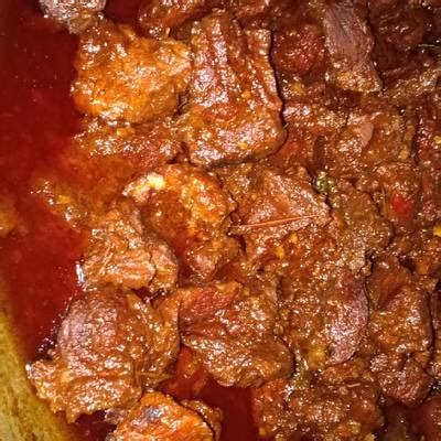 252kcal (per 100 gr daging sapi) review this recipe : Resep Bistik Daging Untuk Hajatan / Resep Sop Iga Sapi ...