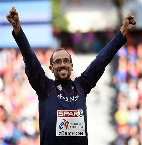 Yohann diniz of france celebrates after winning the men's 50km race walk final during day ten of the 16th iaaf world athletics championships london. O Marchador: Yohann Diniz, figura internacional de 2014