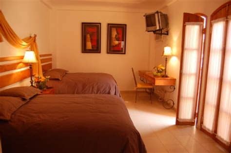 Hostel casa arbol (hostel), cafayate (argentina) deals. Hotel Casa del Arbol Centro - Honduras Tips