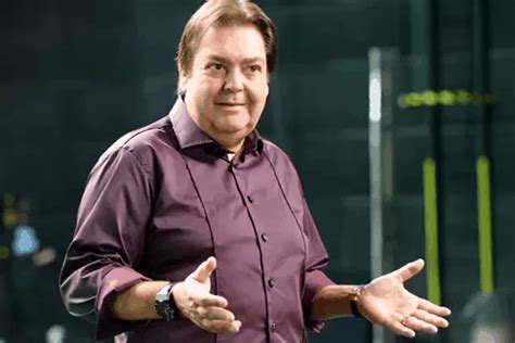 Fita encontrada em local de. "Domingão do Faustão" ganha novo cenário; saiba mais