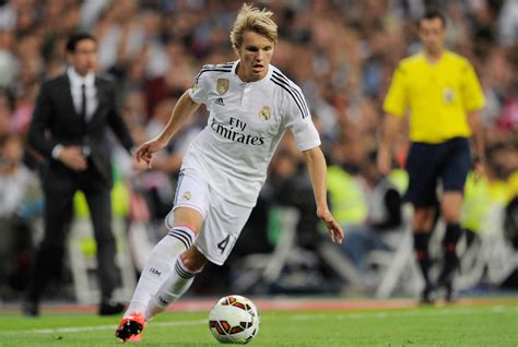 Nom dans le pays d'origine: Ødegaard med på Real Madrids Champions League-liste ...