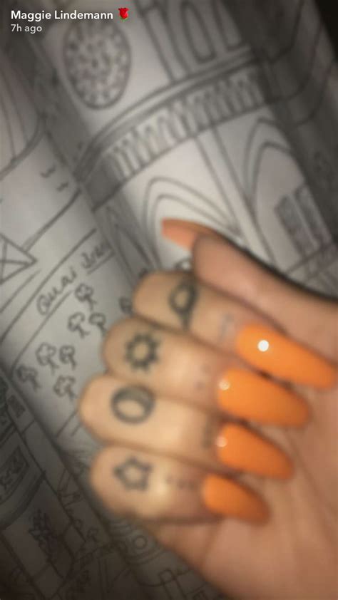 Pin by ﾟ*havala･ﾟ* on tattoos | Orange nails, Bright ...