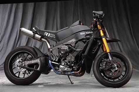 Srilankan bike stunt yamaha r1 yzf. Pin on WIND-BLOWN.COM