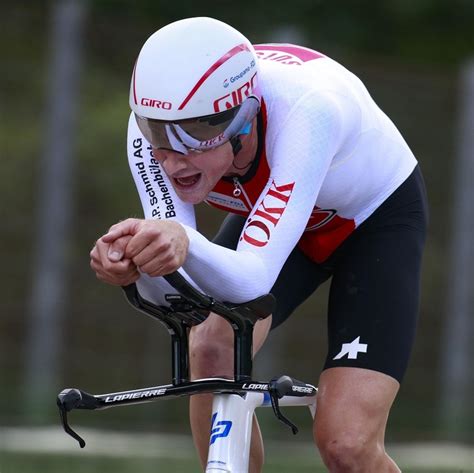 Stefan küng won his first european individual time trial title after he covered the 25.6km course, in plouay, in 30 minutes and 18 seconds. Küng holt WM-Bronze, weil er die Tour früher beenden ...