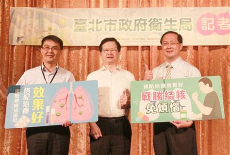 同時主動告知醫師旅遊史及接觸史，以利及時診斷及通報。 更多 nownews 今日新聞 報導 網轟疫情趨緩是「暫時假象」陳時中：每個地方期待不一樣 診所醫師怨長者放鳥浪費疫苗 陳時中回應了 直播／特權打疫苗連環爆! 糖尿病、腎臟病病友感染結核病風險超高!風險篩檢知道早，搭配治療效果好 | 華人健康網