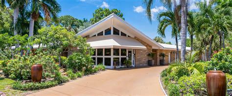 Coe visitor center and john pennekamp coral reef state park are also within 25 mi (40 km). Photo Gallery | Fairways Inn of Naples Hotel in Naples FL