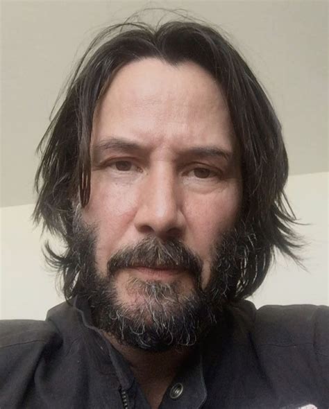 Keanu reeves's style looks good with straight hair, but if your hair has more wave and body you can achieve a. Keanu Reeves | Keanu reeves, Keanu reeves john wick, Keanu ...
