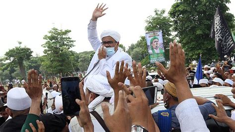 © copyright (c) 2016 tempo.co foto. Rizieq Shihab Calls for Moral Revolution upon Arrival Home ...