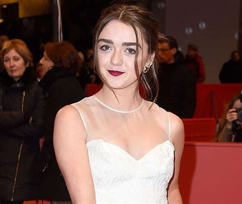 Contact petite models on messenger. Maisie Williams Bra Size and Body Measurements - StarsBraSize.com