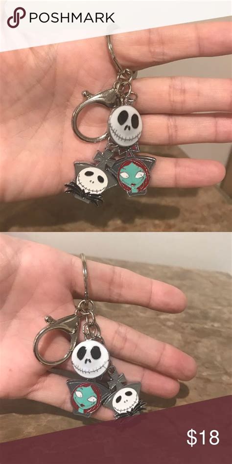 As jack goes from one house to another delivering scary toys, one citizen of christmas town … following. Disney's Nightmare Before Christmas Keychain NWT ...