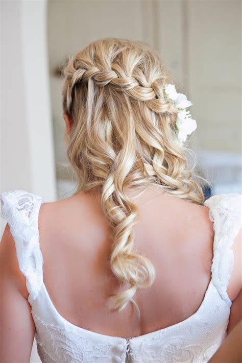 Swoonworthy braided wedding hairstyles (above left) a supremely elegant braided updo that ends. 25 of the most beautiful Braided Bridal Updos : Chic ...