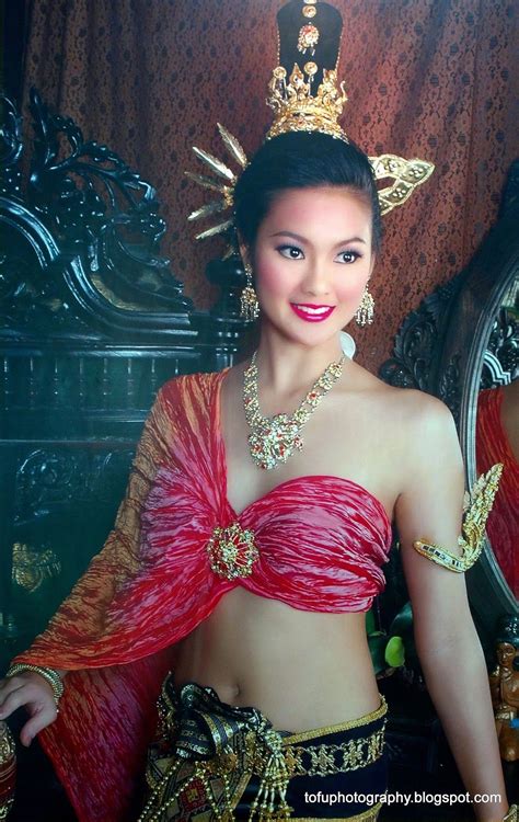 The full name of thailand's national clothing is chut thai phra ratcha niyom, often abbreviated to simply chut thai. Thiland Traditional Clothing | studio photo of a thai ...