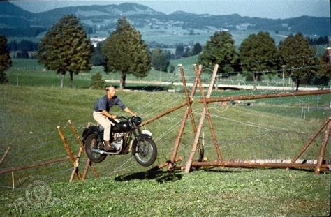 Motorcyclists seeing the film were awed by the riding skills of steve mcqueen, and many (including this author) have the scene where mcqueen jumps a fence on his triumph tr6 trophy (disguised to look like a german bmw. Steve McQueen | The Great Escape | 1963 | as Hilts 'The ...