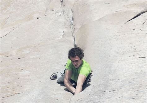 Se si un solo tentativo e un sacco di pressione nel caso di una via così leggendaria ha scritto il climber. Vidéo : Suite et fin de la tentative d'Adam Ondra de ...