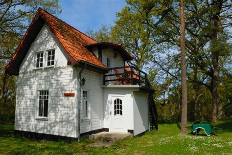 Machen sie urlaub auf dem wasser. Haus Erika (oben)