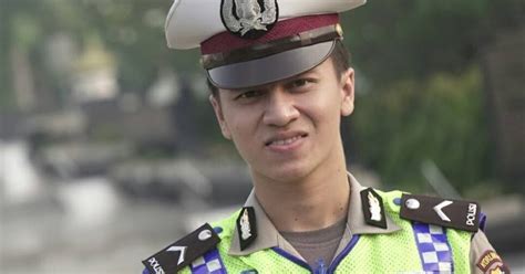 Seperti mantan polisi berikut ini. Profil, Biodata dan Foto Bripda Andre Ferdiansyah, Polisi Super Tampan di Acara '86' NET TV ...