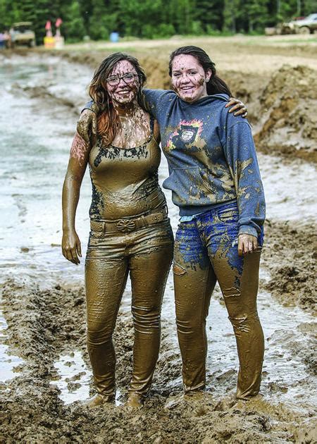 Don't you notice when someone looks good in a pair of jeans? Mud Girls | | deltawindonline.com