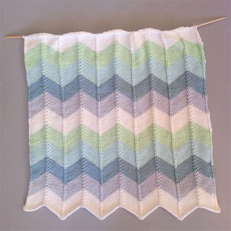 The sunshine chevron baby blanket features a gender neutral chevron pattern created from knit and purl stitches. Ravelry: Project Gallery for Chevron Baby Blanket pattern ...