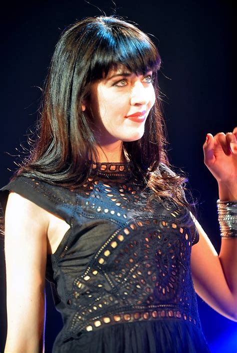 Nolwenn leroy was born on september 28, 1982 in saint renan, finistère, france as nolwenn le magueresse. nolwenn