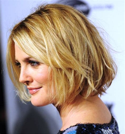 Bobs always look stylish and respectable on women over 50 years old. 10 Bob Hairstyles For Women Over 40 and Women Over 50 ...